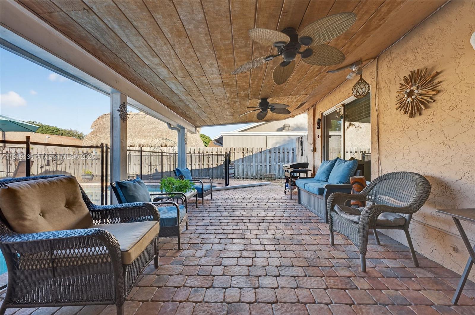 CRYSTAL HEIGHTS - Residential