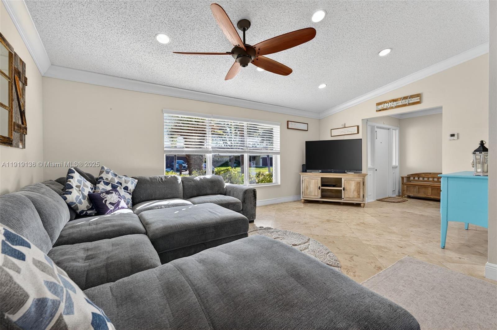 CRYSTAL HEIGHTS - Residential