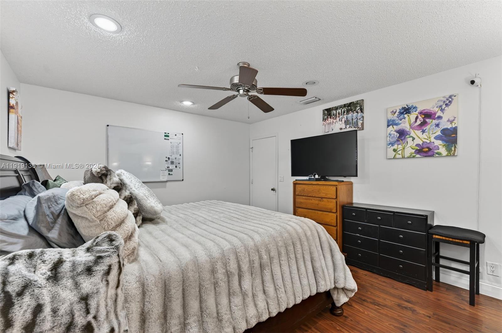 CRYSTAL HEIGHTS - Residential