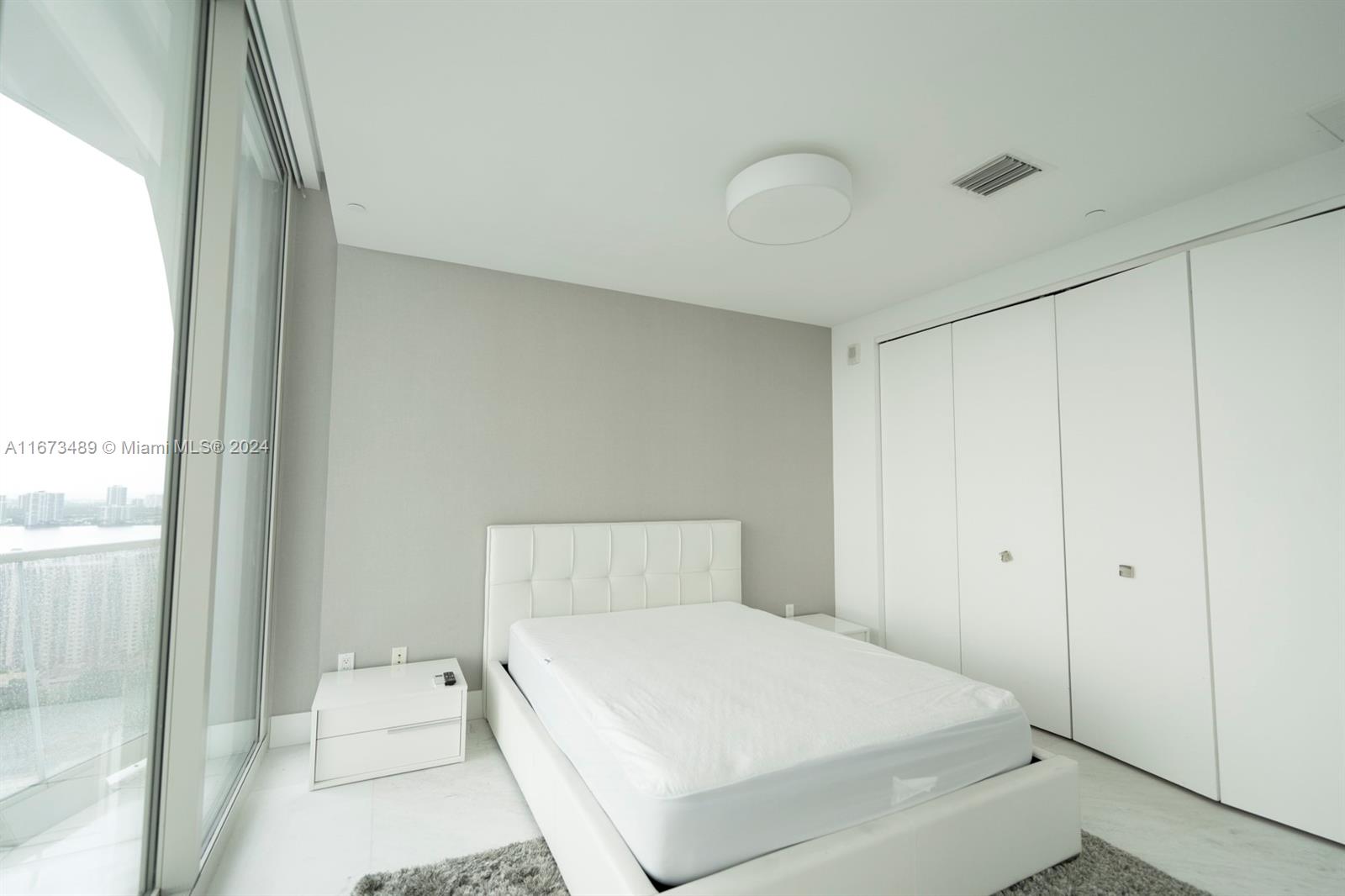 JADE SIGNATURE CONDO - Residential