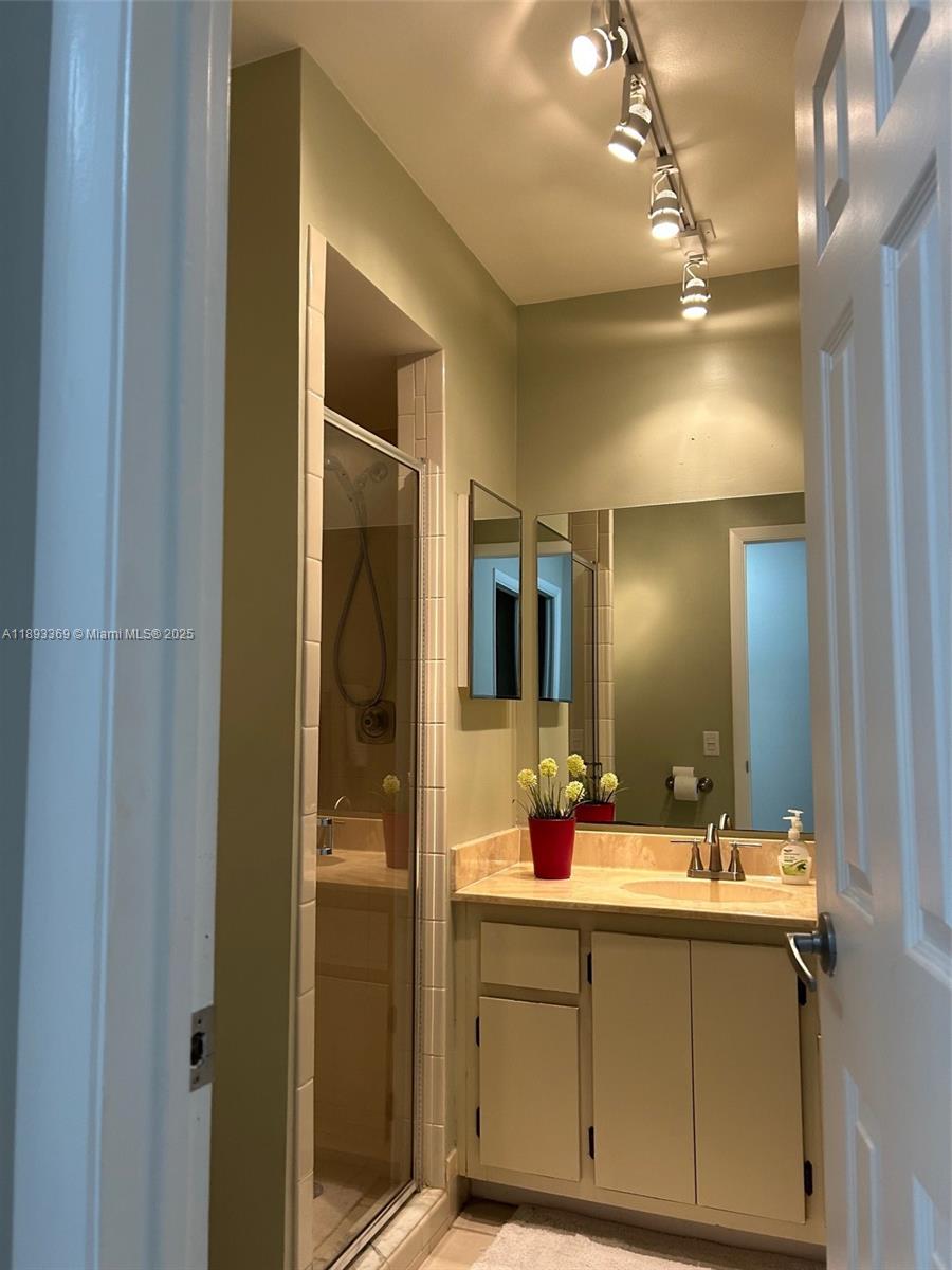 CHANTECLAIR VILLAS CONDO - Residential