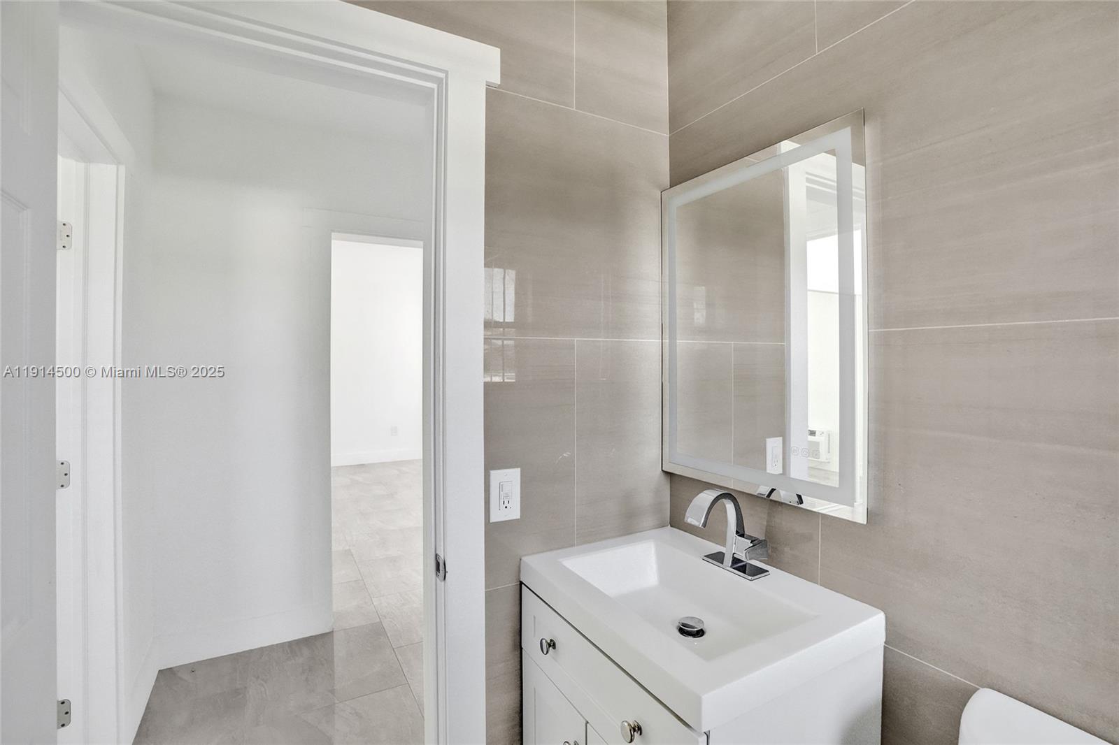 ISLE OF NORMANDY MIAMI VI - Residential Lease