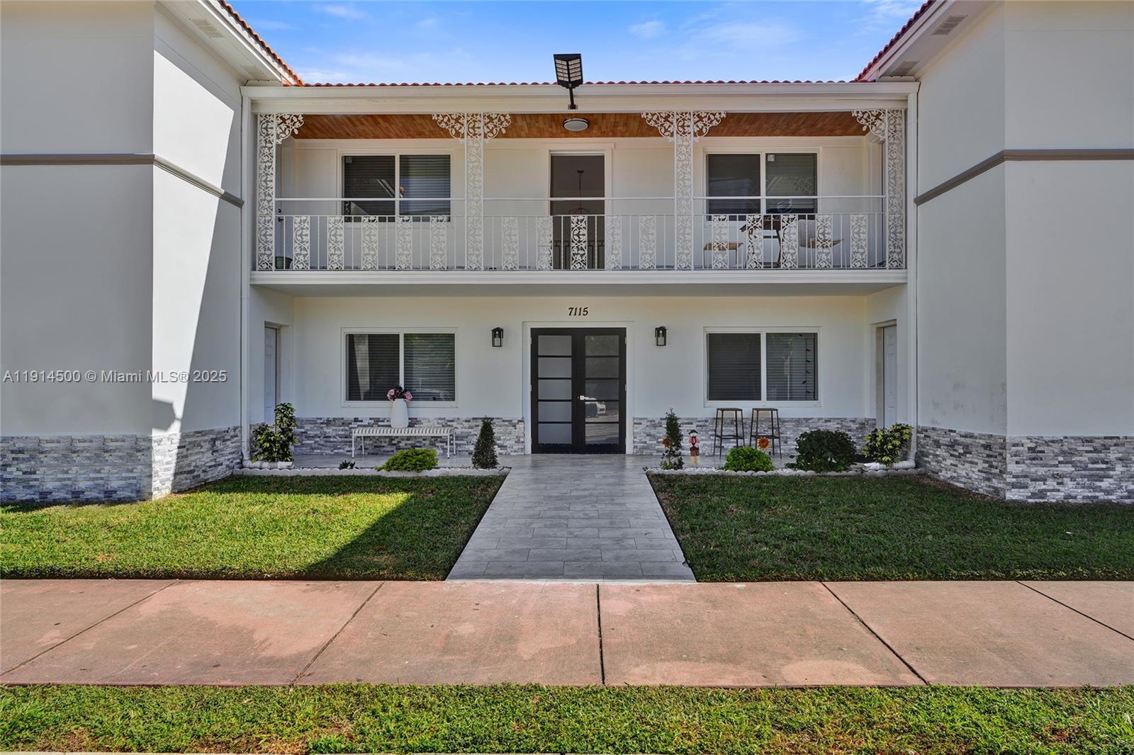 ISLE OF NORMANDY MIAMI VI - Residential Lease