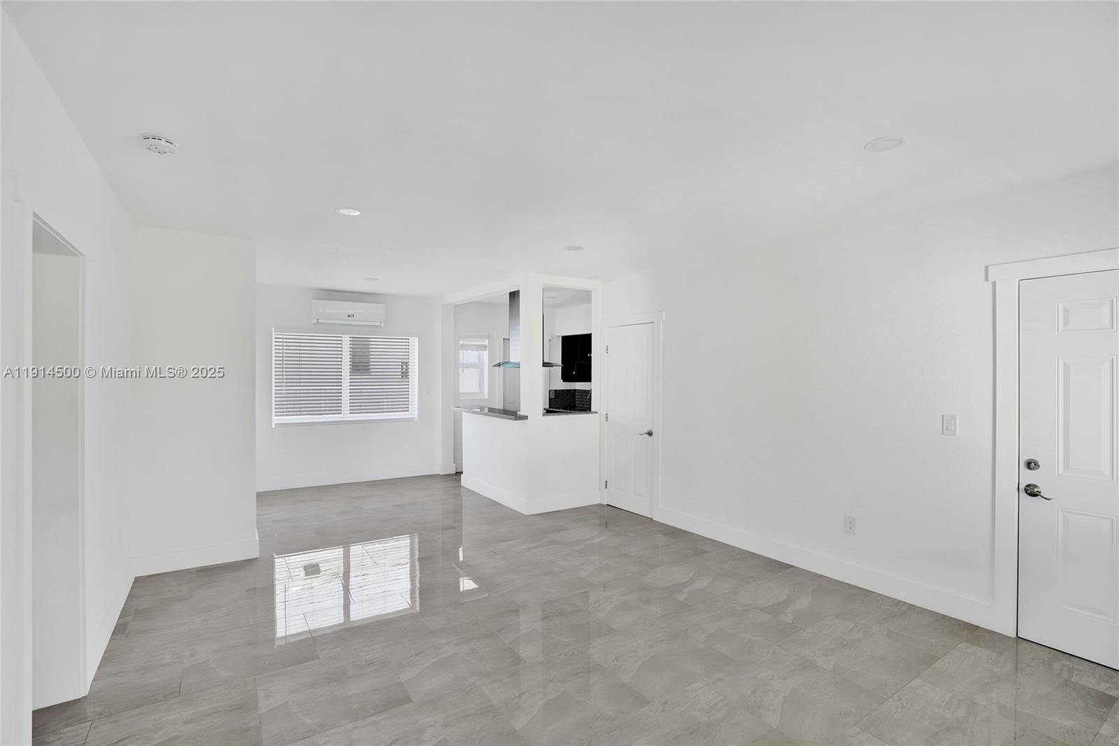 ISLE OF NORMANDY MIAMI VI - Residential Lease