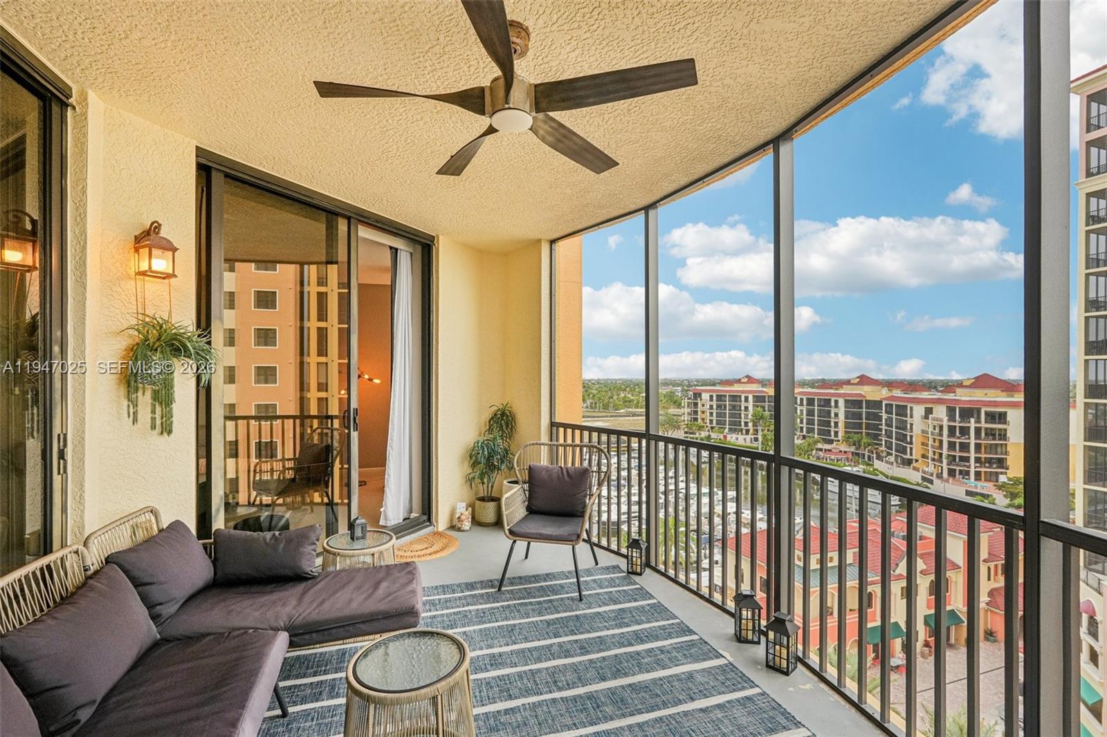 MARINA SOUTH II - Residential