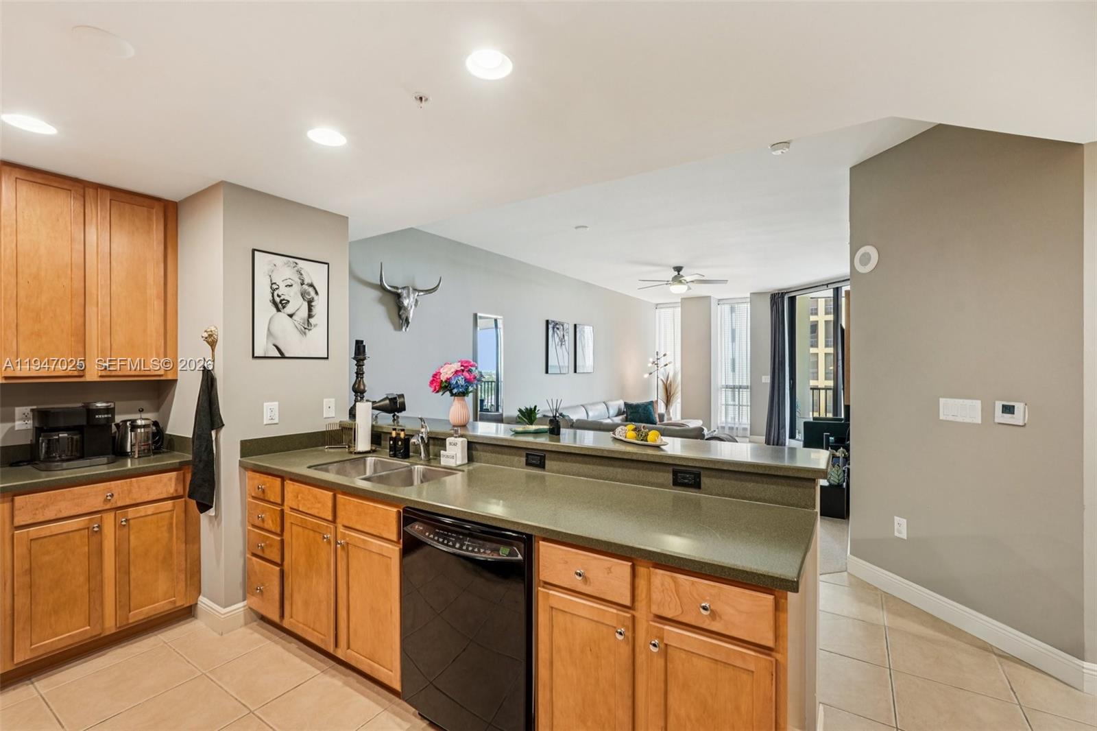 MARINA SOUTH II - Residential