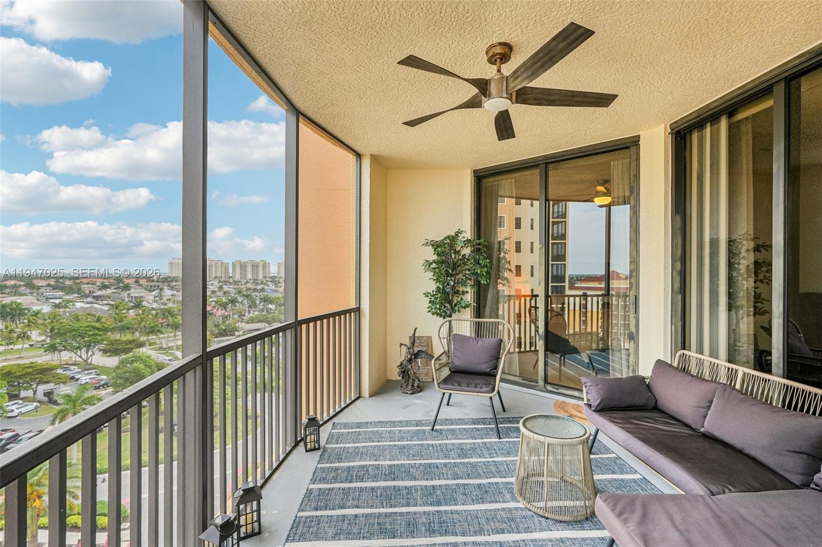 MARINA SOUTH II - Residential