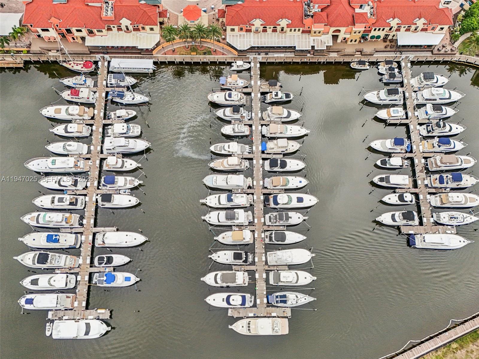 MARINA SOUTH II - Residential