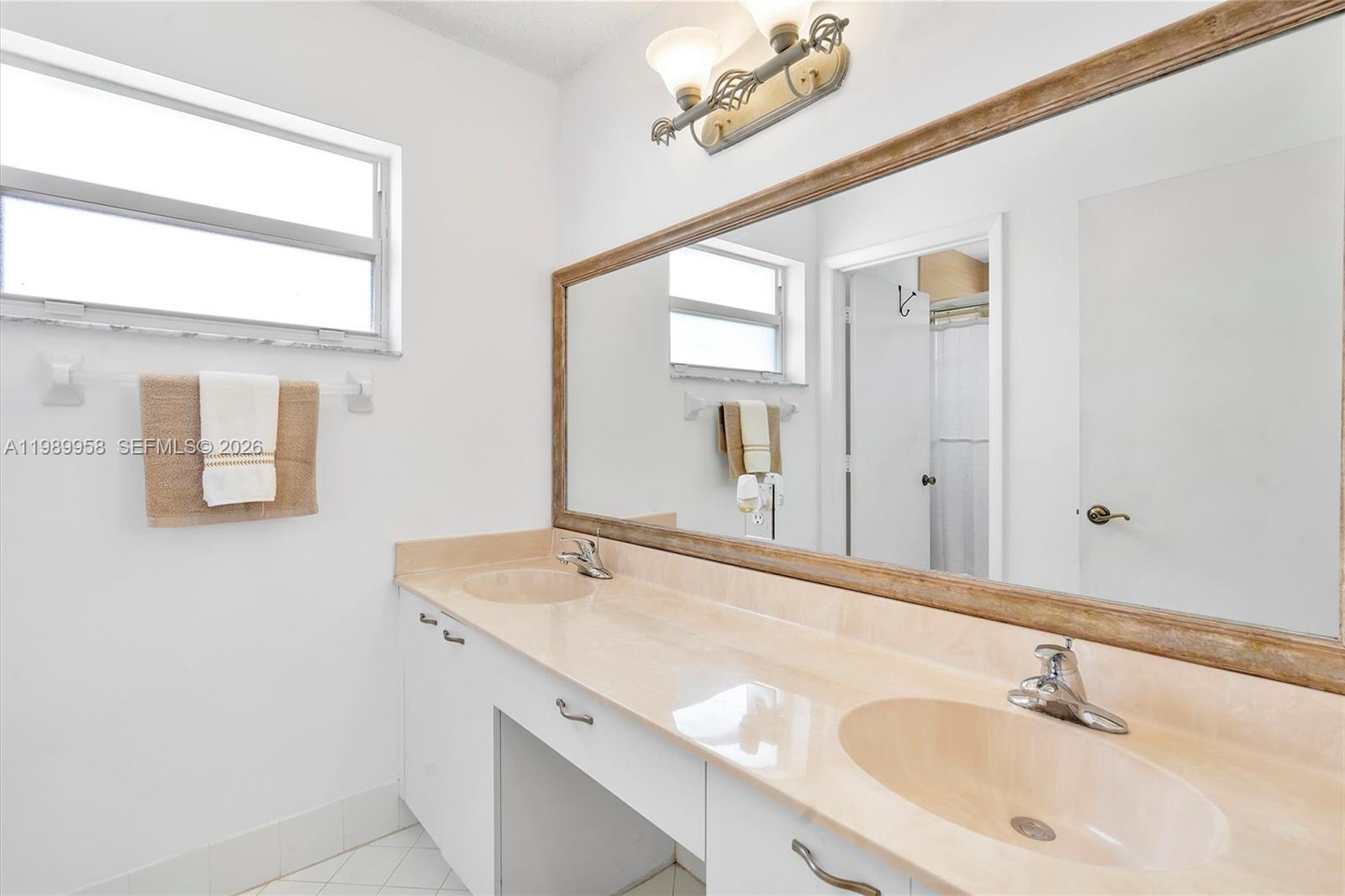 TOWNGATE - Residential