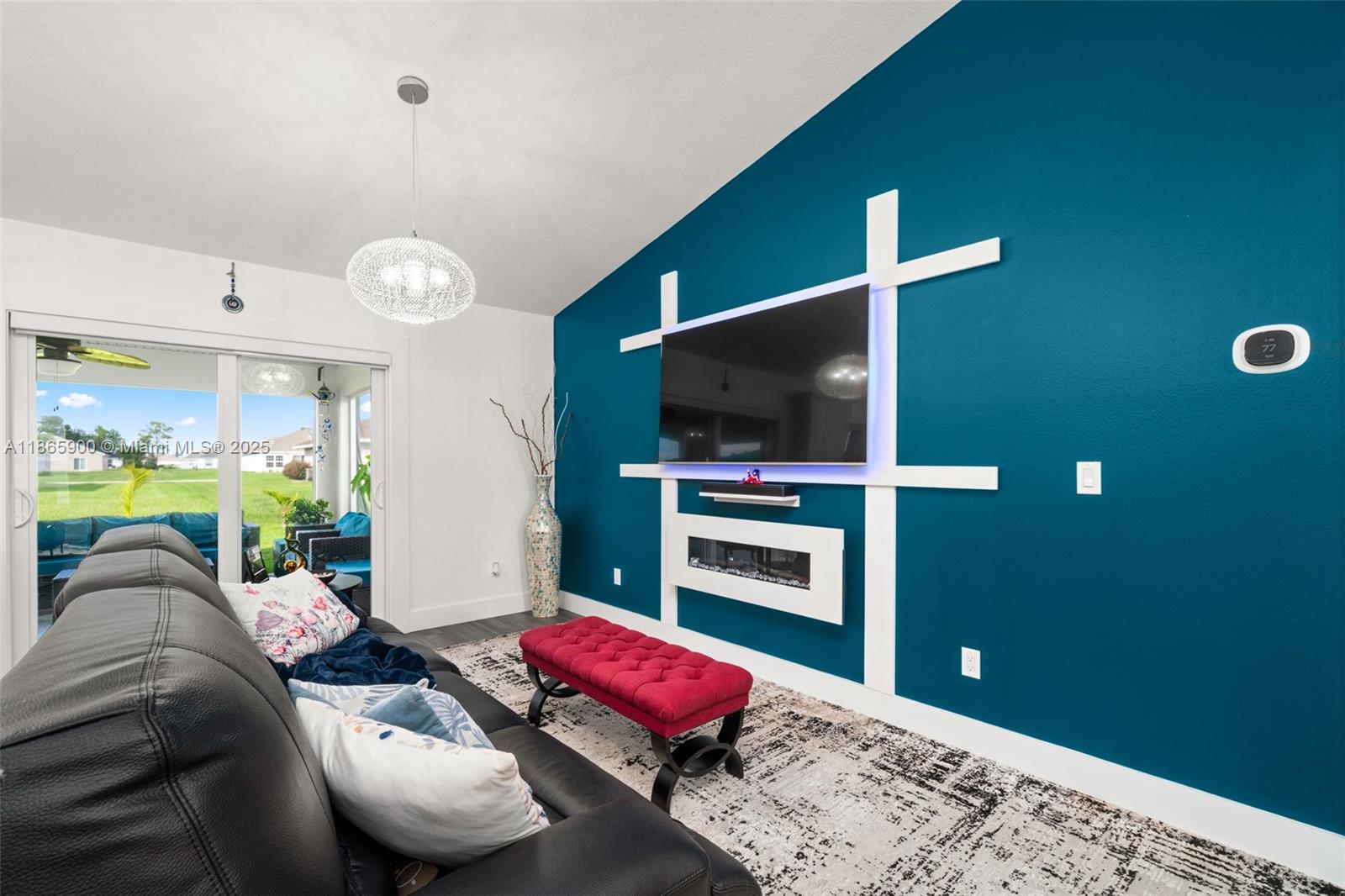 SUN N LAKE - Residential