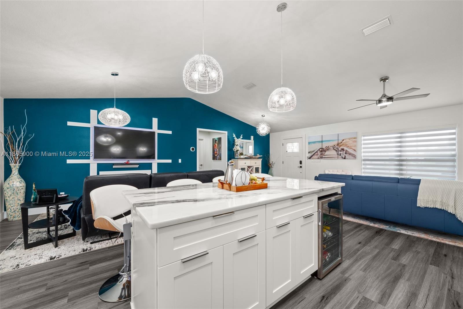 SUN N LAKE - Residential