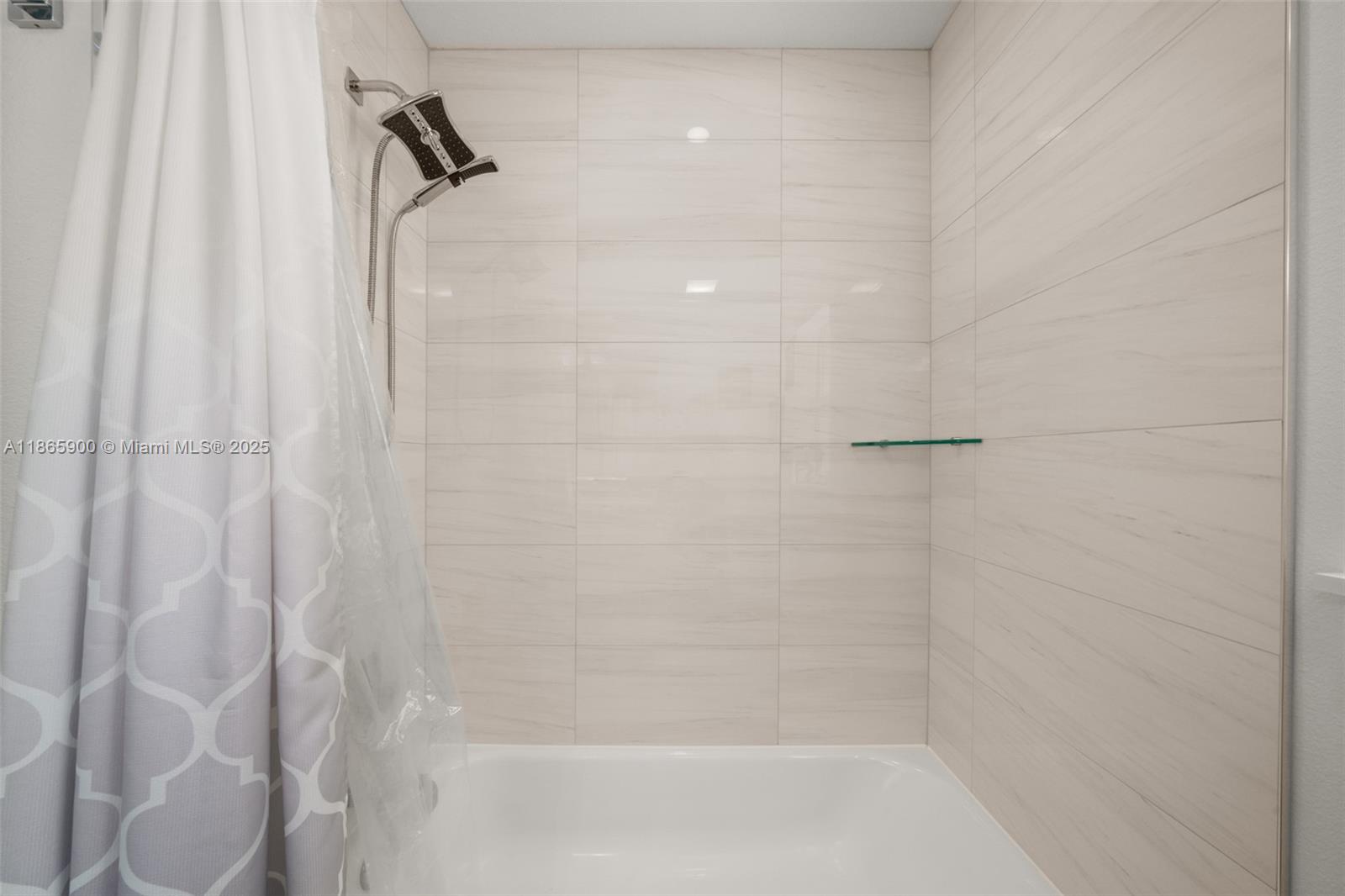 SUN N LAKE - Residential