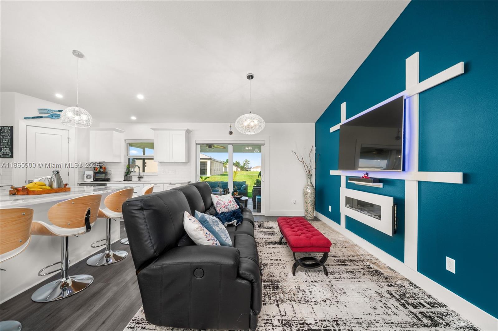 SUN N LAKE - Residential