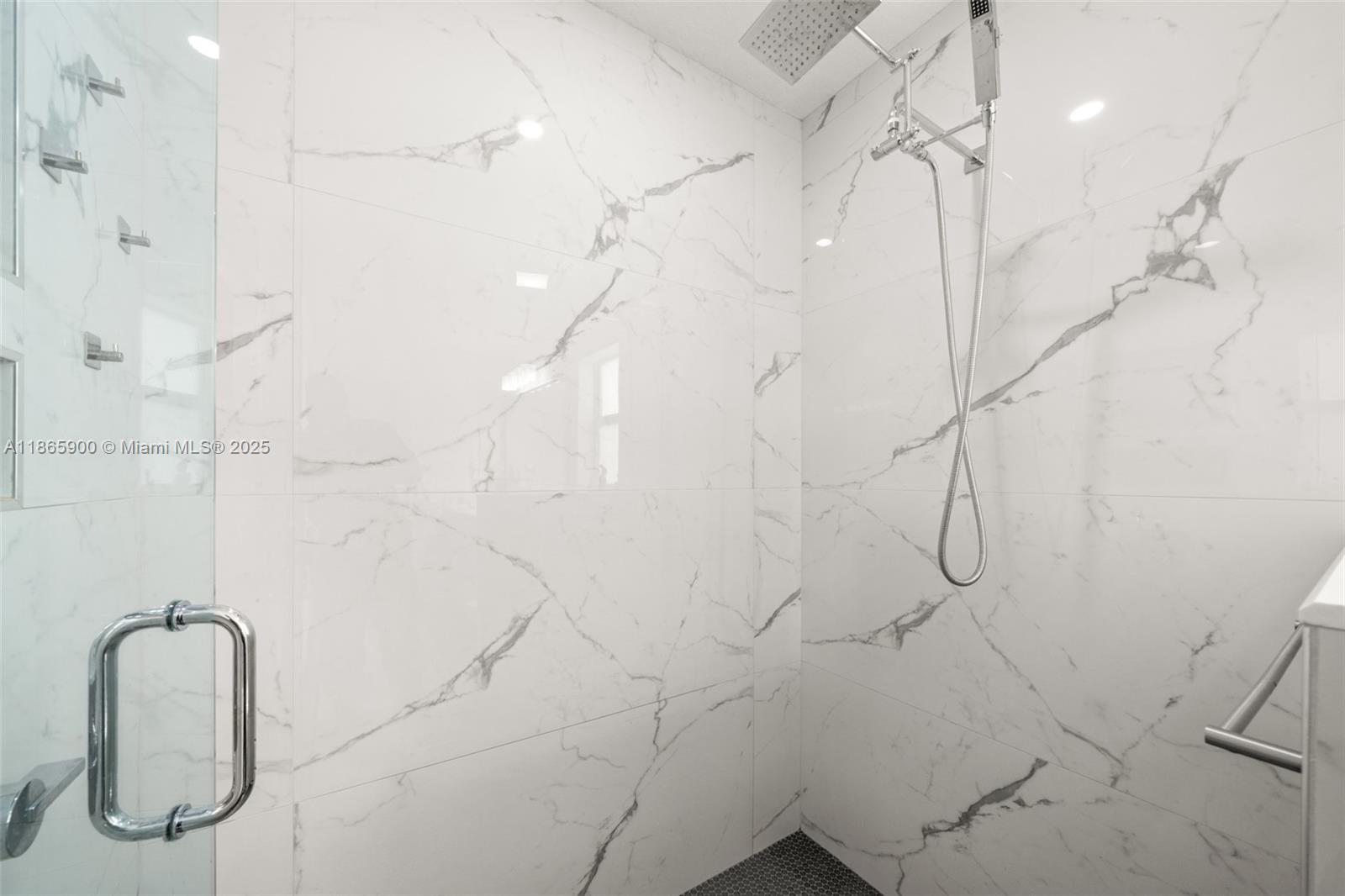 SUN N LAKE - Residential