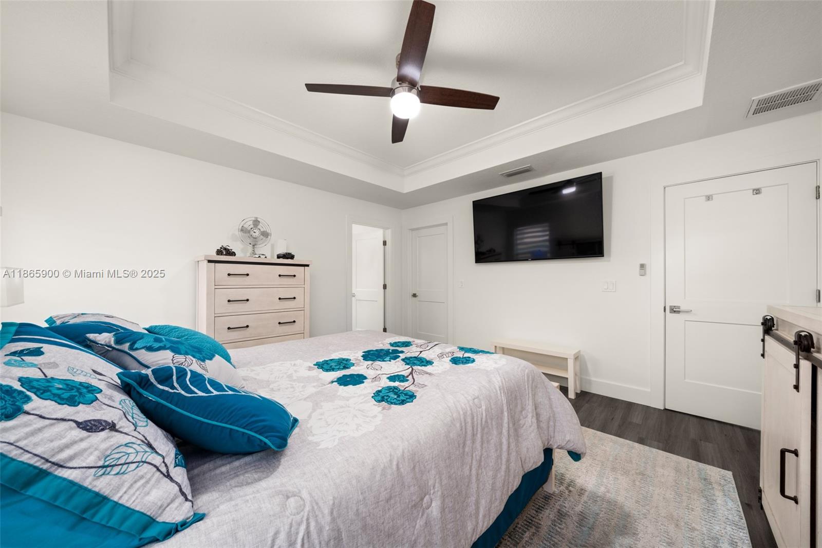 SUN N LAKE - Residential