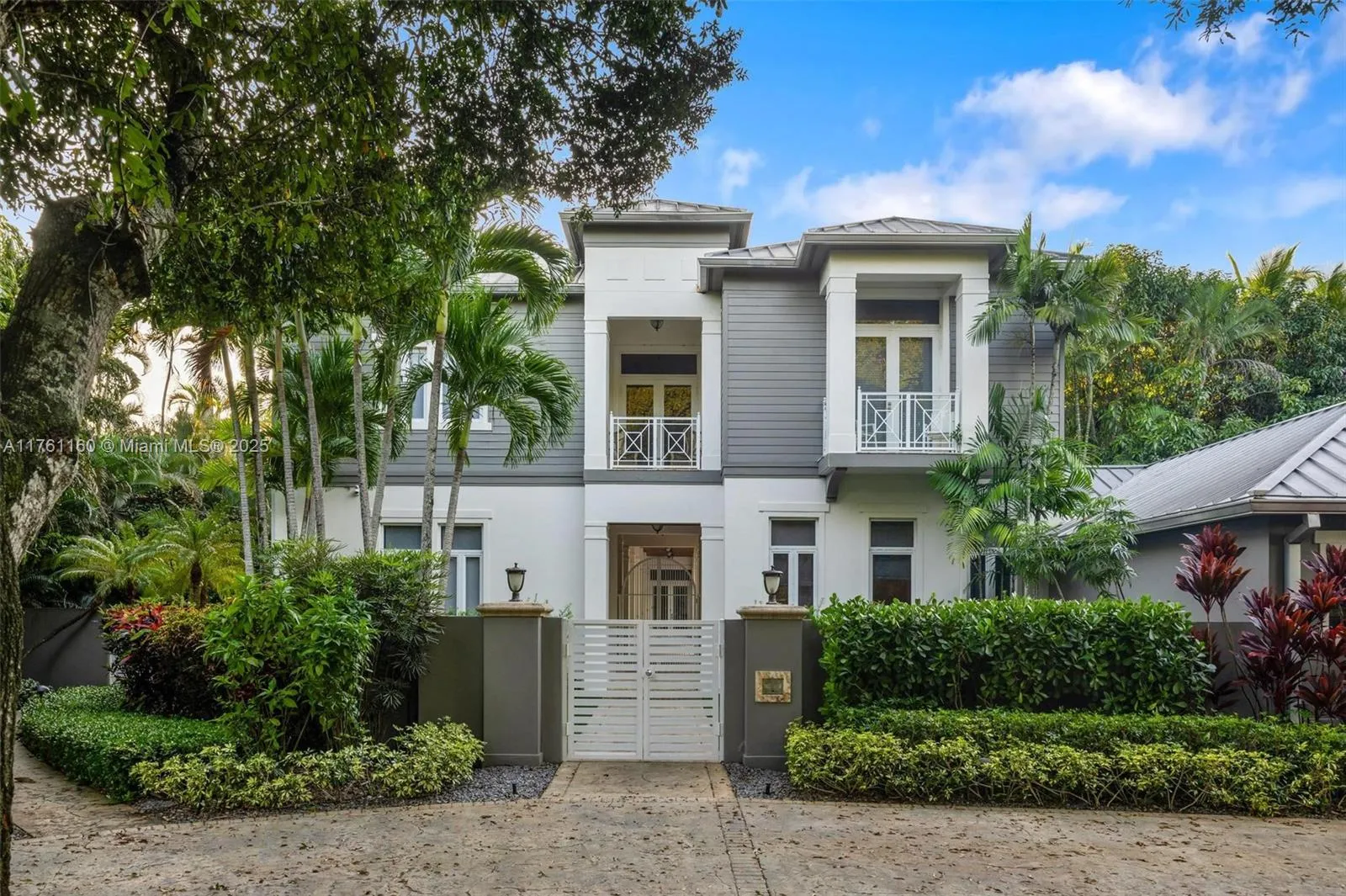 Plantation, Florida 33317, United States, 6 Bedrooms Bedrooms, ,6 BathroomsBathrooms,Residential,Active,87289