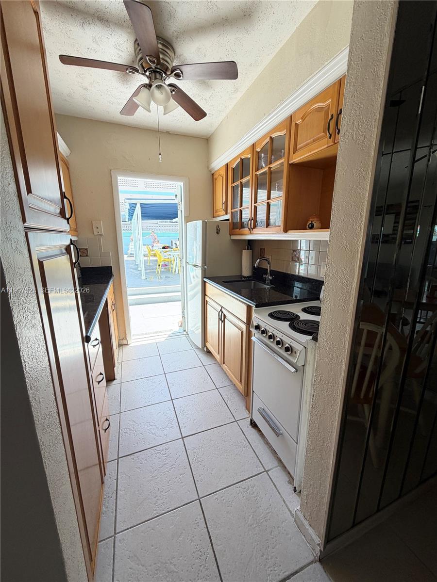 WINDWOOD SEAS CONDO - Residential Lease