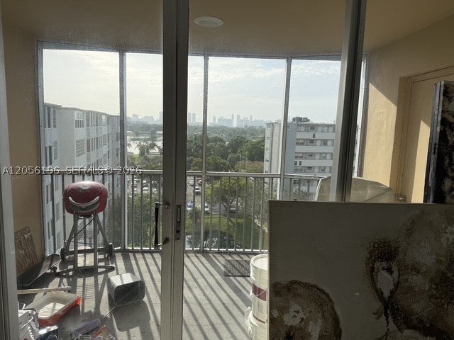 1770 NE 191st St 808-1