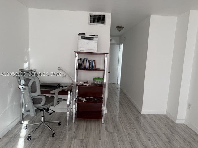 1770 NE 191st St 808-1