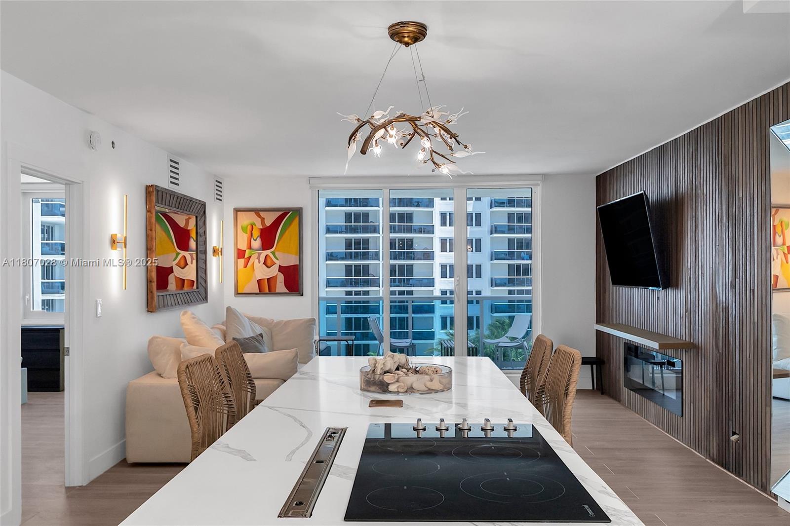 RONEY PALACE CONDO - Residential