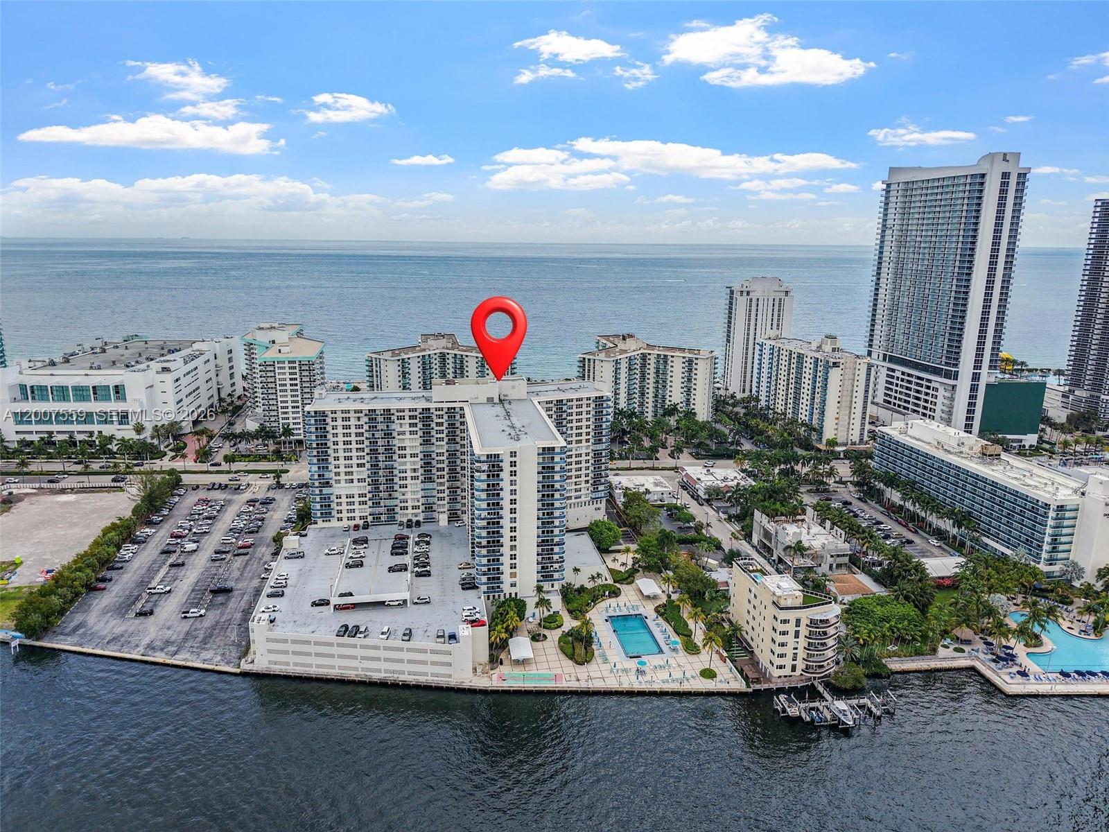 HALLMARK OF HOLLYWOOD CON - Residential