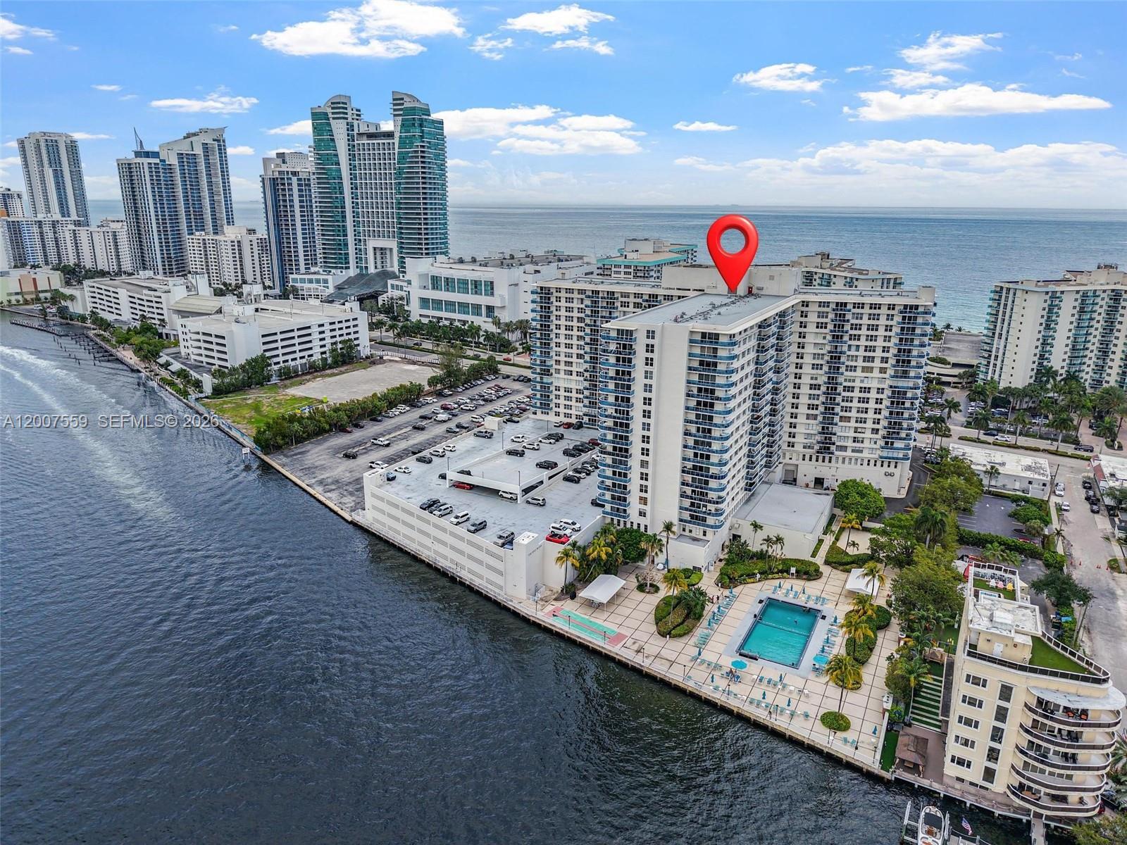 HALLMARK OF HOLLYWOOD CON - Residential