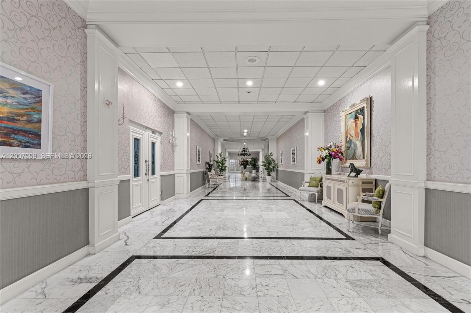 HALLMARK OF HOLLYWOOD CON - Residential