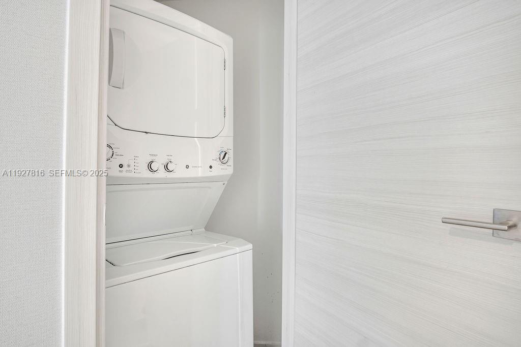 801 SMA RESIDENCE CONDO - Residential Lease