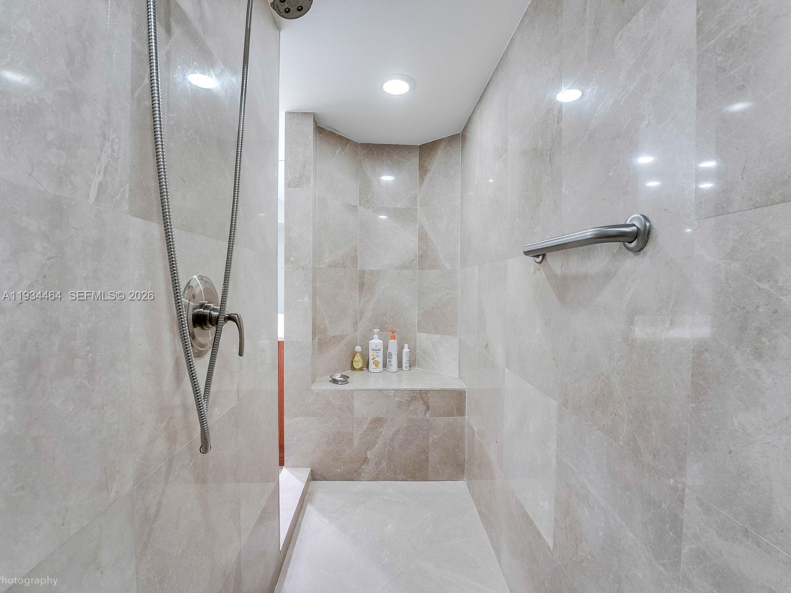 THE PENINSULA II CONDO - Residential