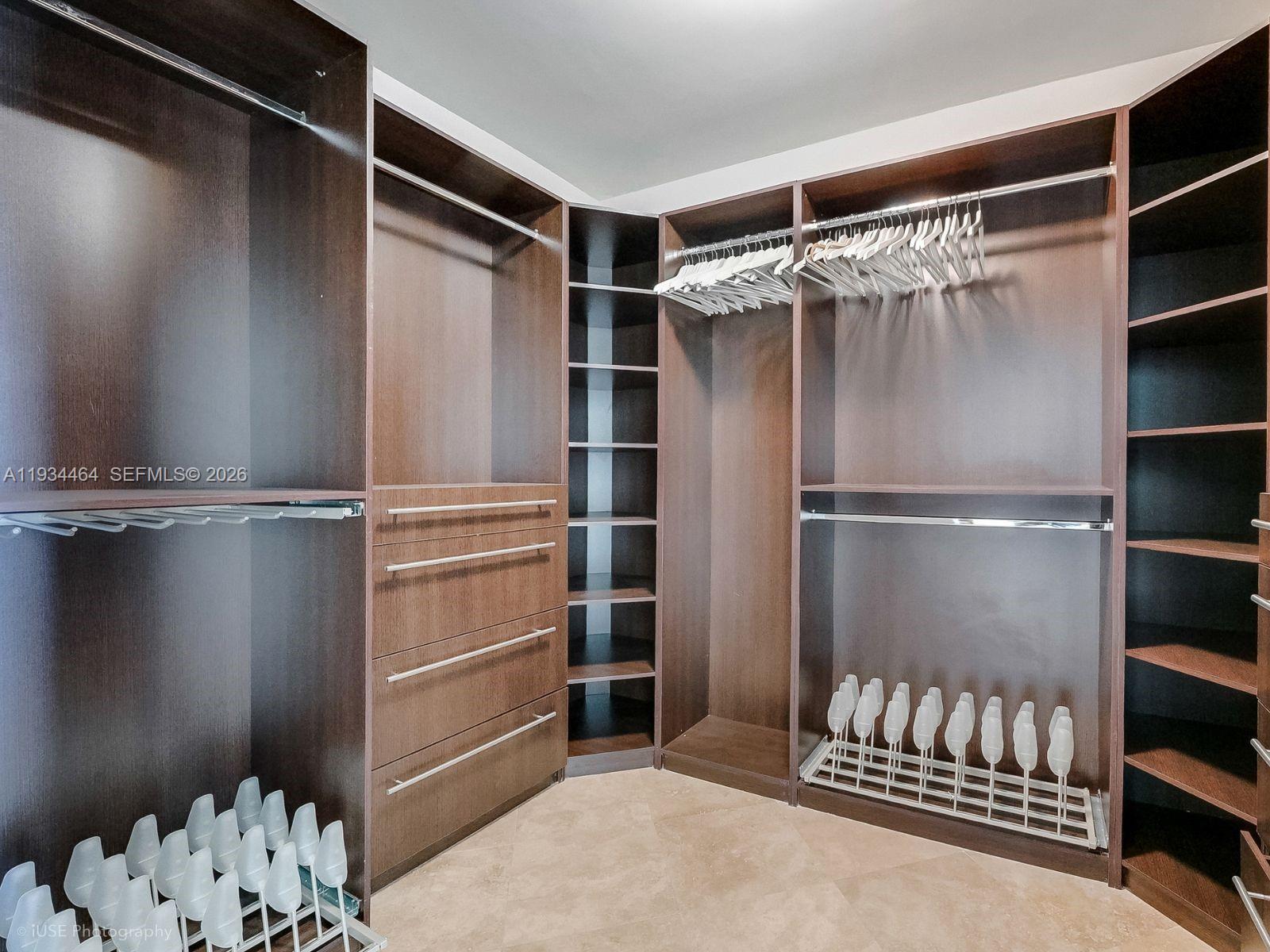 THE PENINSULA II CONDO - Residential