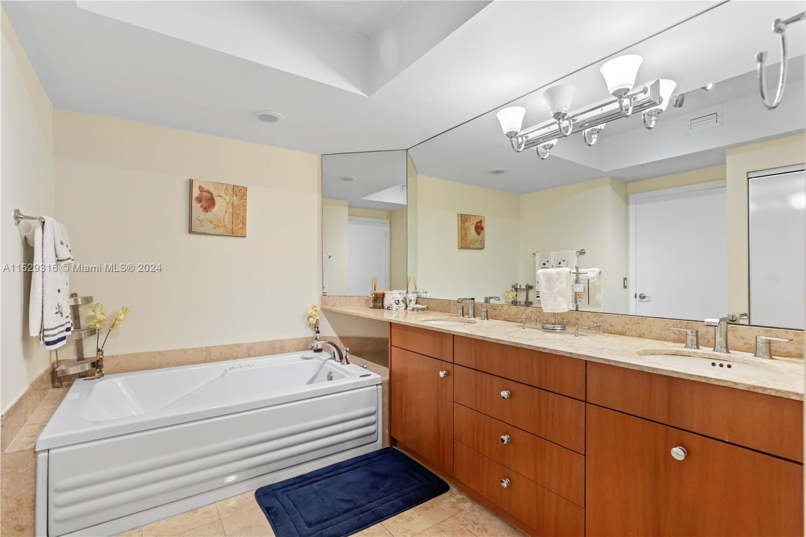 BLUE DIAMOND CONDO - Residential