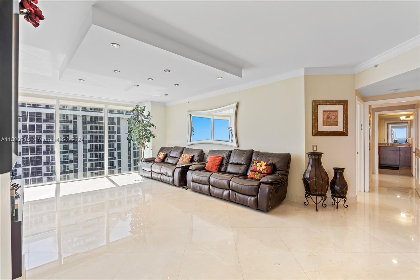 BLUE DIAMOND CONDO - Residential