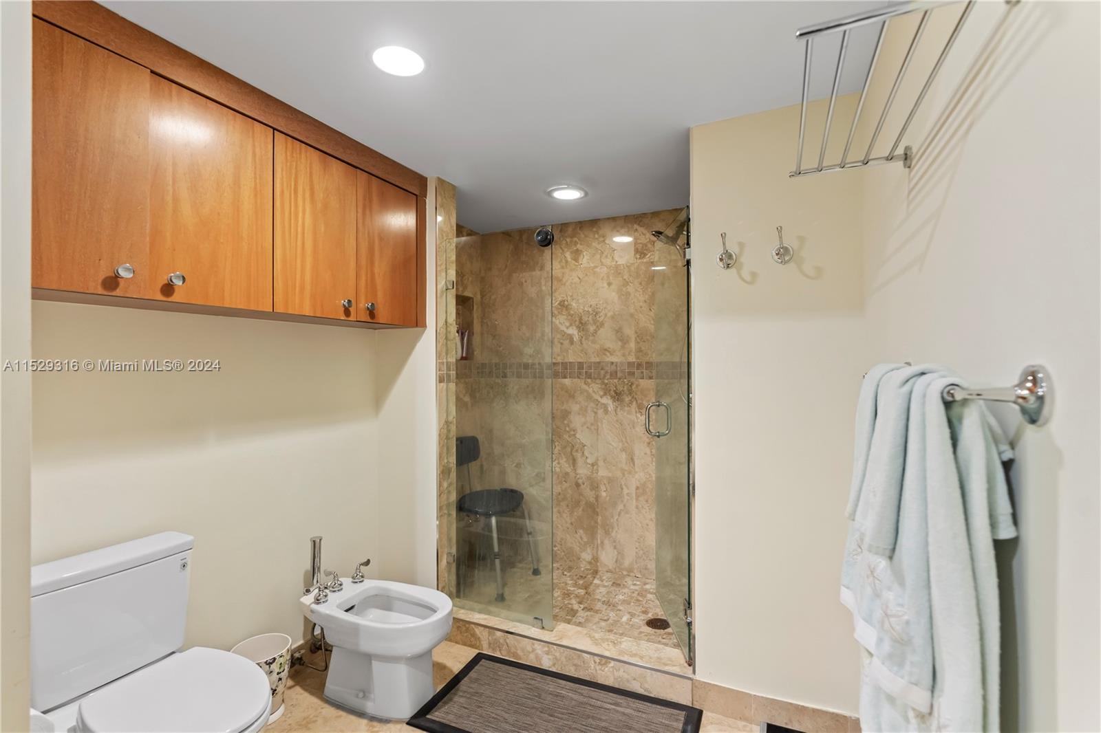 BLUE DIAMOND CONDO - Residential