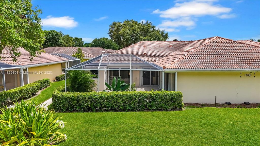 Photo of 9189 Sun Terrace Cir #B, Palm Beach Gardens, FL 33403 (MLS # A11839808)