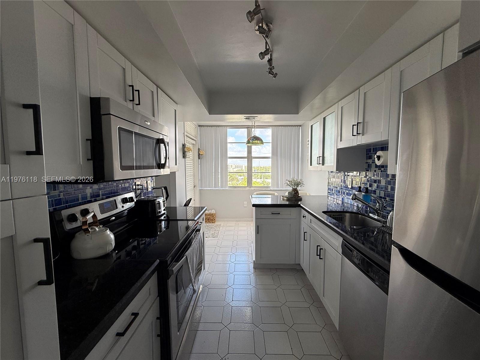 DEL PRADO MARINA - Residential