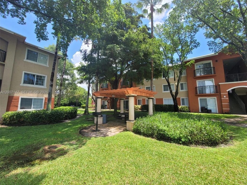 Photo of 4175 N Haverhill Rd #922, West Palm Beach, FL 33417 (MLS # A12007147)