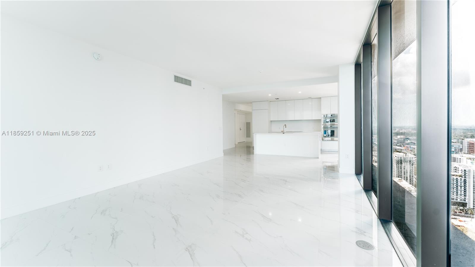 ARIA RESERVE SOUTH TOWER - Residential Lease