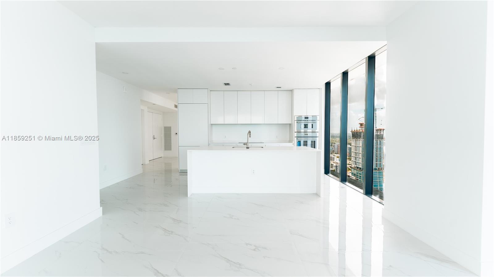 ARIA RESERVE SOUTH TOWER - Residential Lease