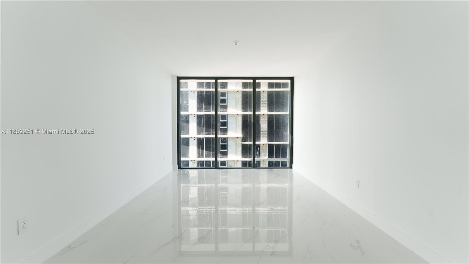 ARIA RESERVE SOUTH TOWER - Residential Lease