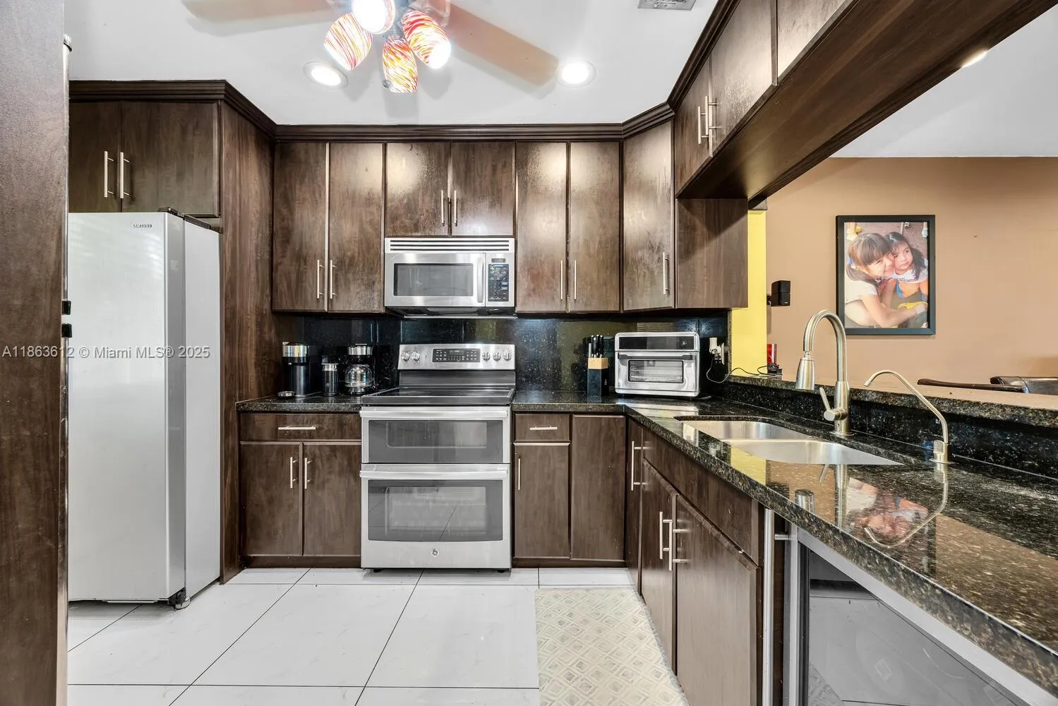 Pembroke Pines, Florida 33029, United States, 3 Bedrooms Bedrooms, ,3 BathroomsBathrooms,Residential,Active,197949