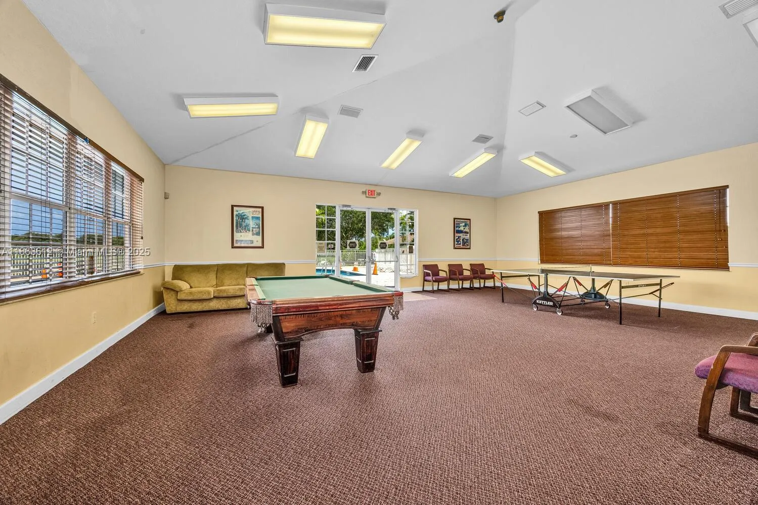 Pembroke Pines, Florida 33029, United States, 3 Bedrooms Bedrooms, ,3 BathroomsBathrooms,Residential,Active,197949