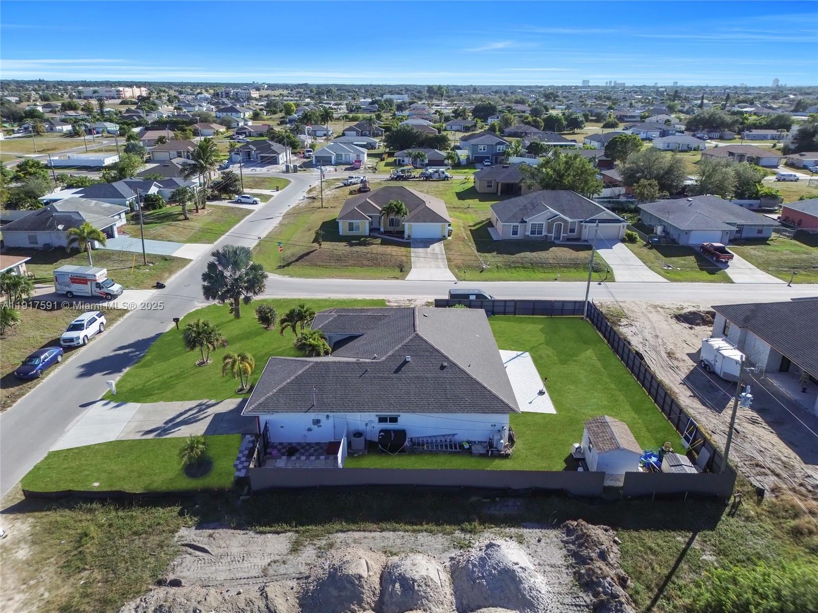 CAPE CORAL - Residential