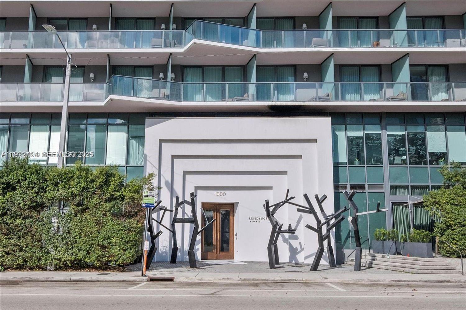 1300 S MIAMI AVENUE CONDO - Residential