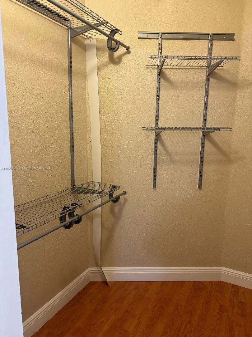 VISCONTI CONDO - Residential