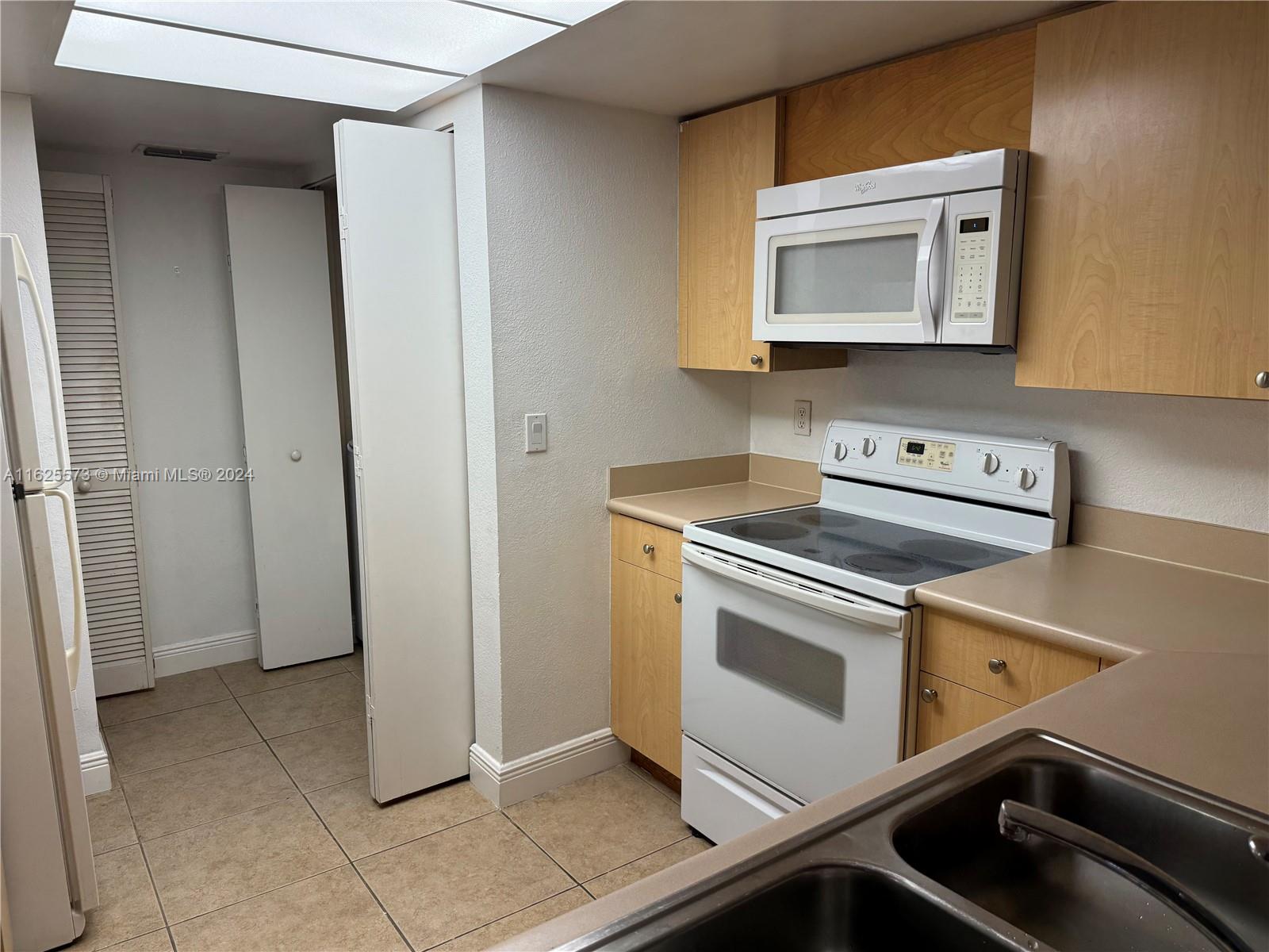 VISCONTI CONDO - Residential