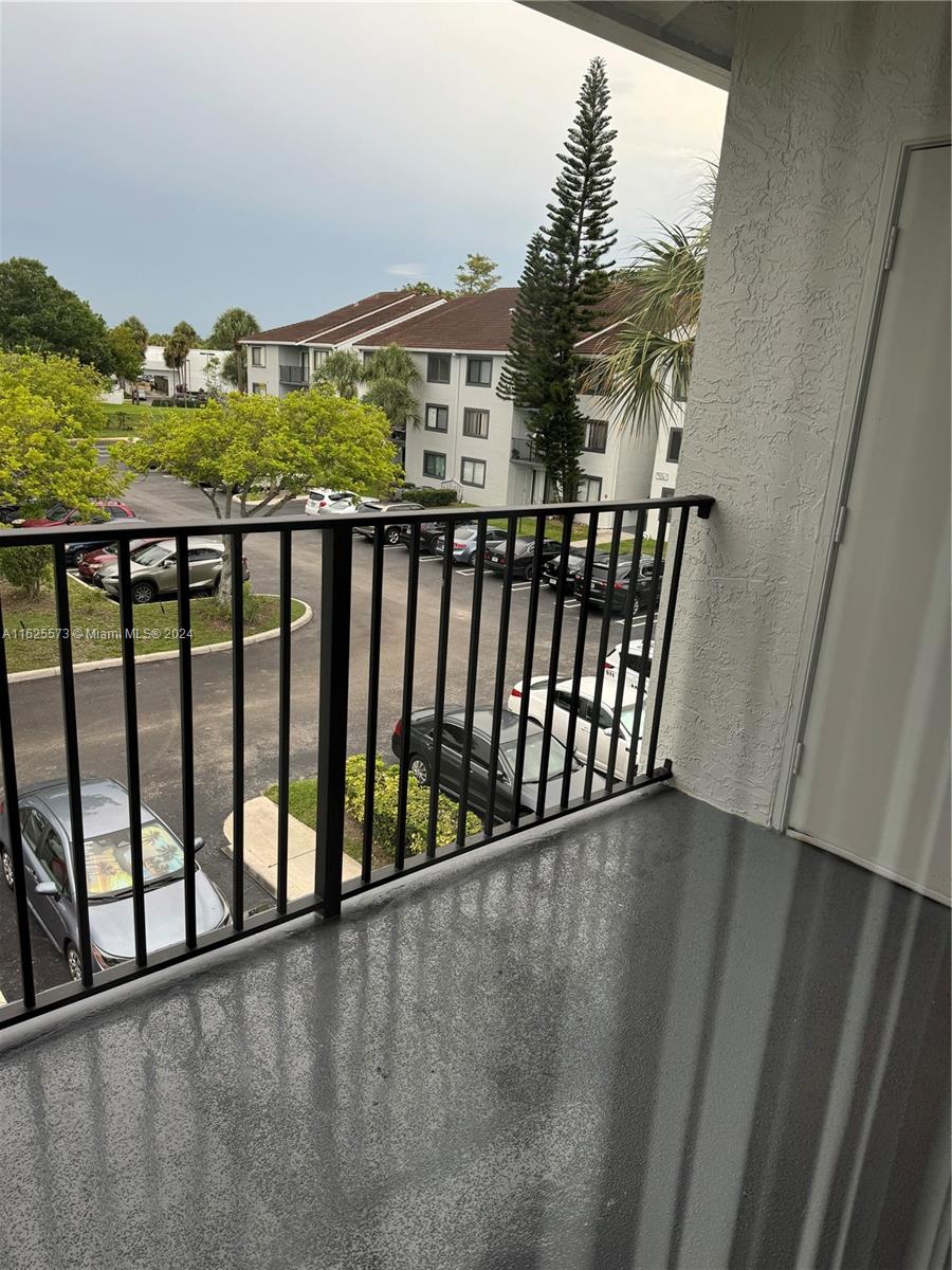 VISCONTI CONDO - Residential