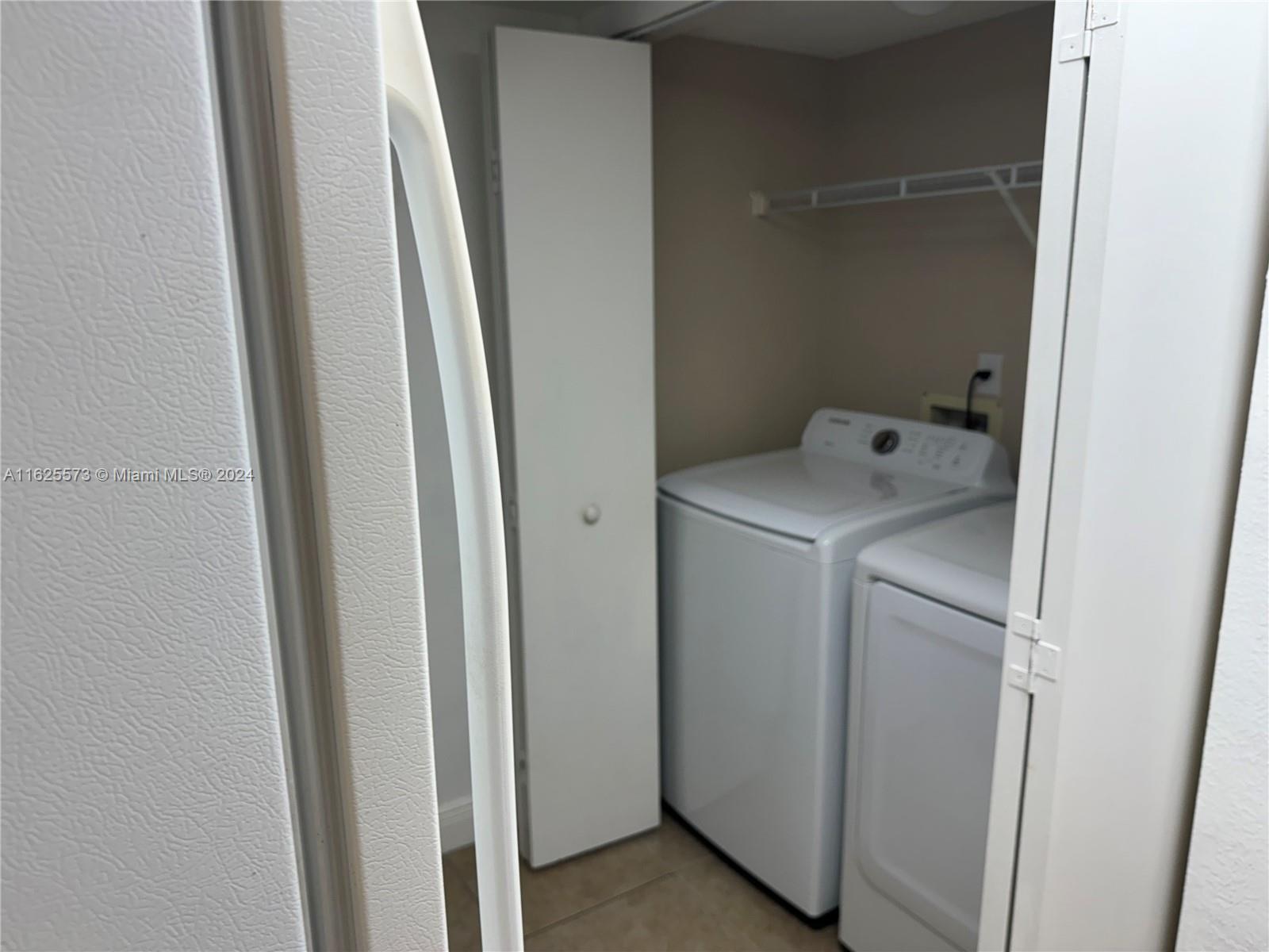 VISCONTI CONDO - Residential
