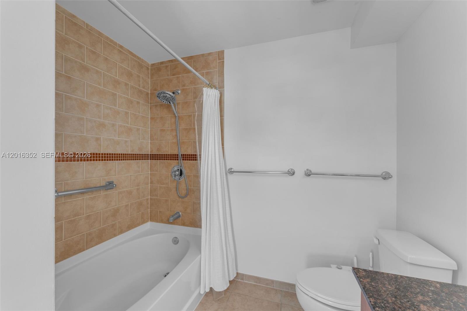 TOSCANO CONDO - Residential