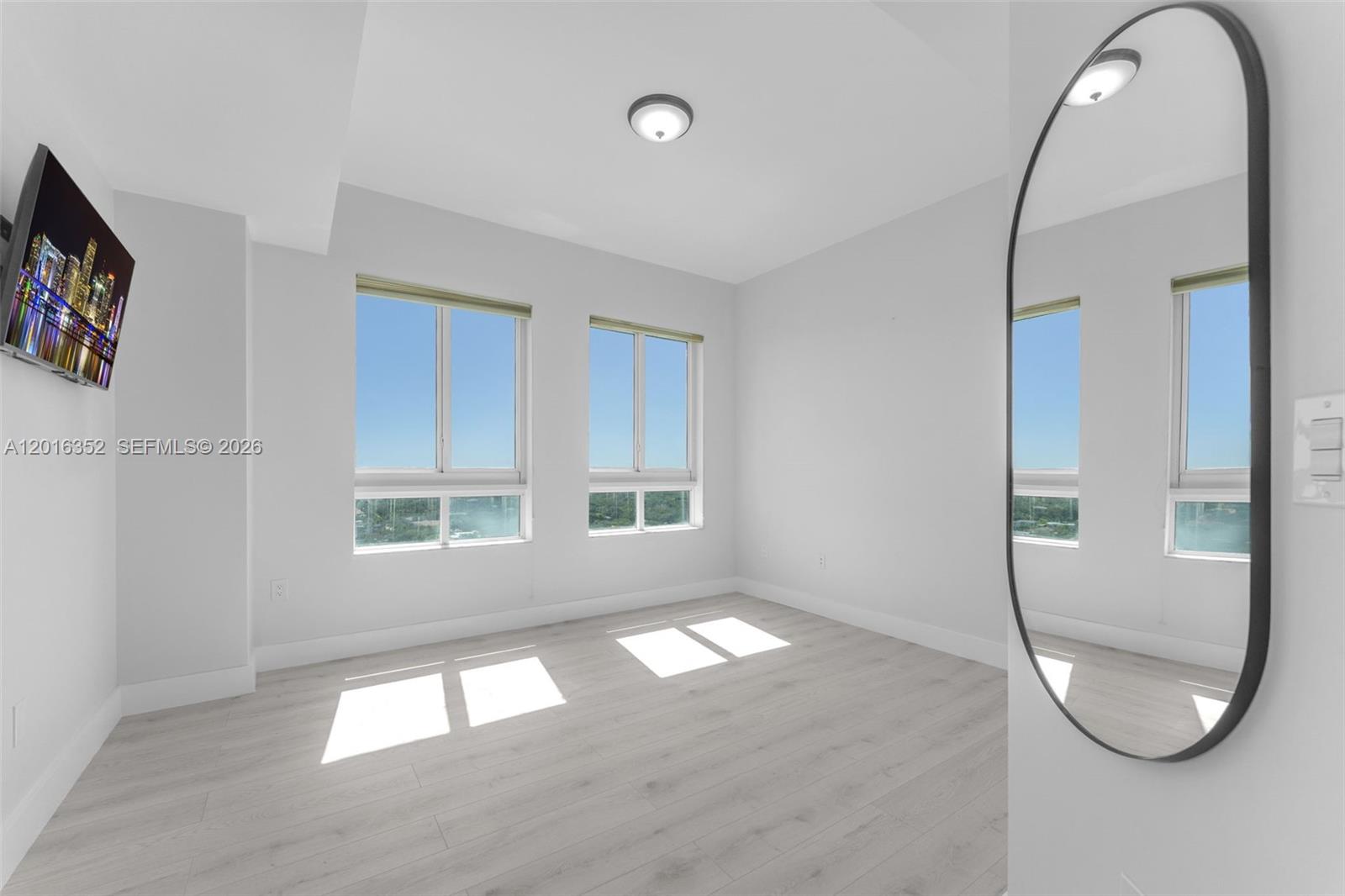 TOSCANO CONDO - Residential
