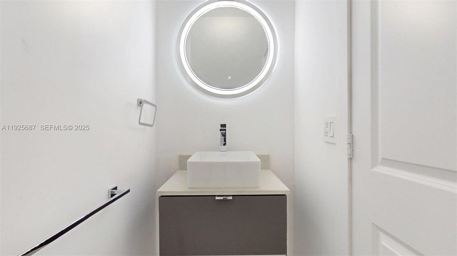 TOWNHOUSES AT JACARANDA C - Residential